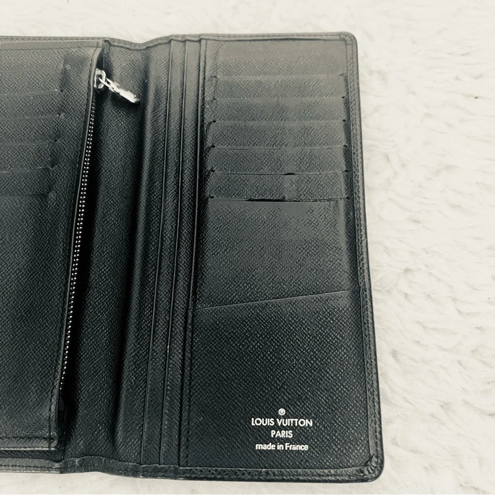 Louis Vuitton Portefeuille Taiga M32572 Black Leather SP4182 Unisex Long Wallet